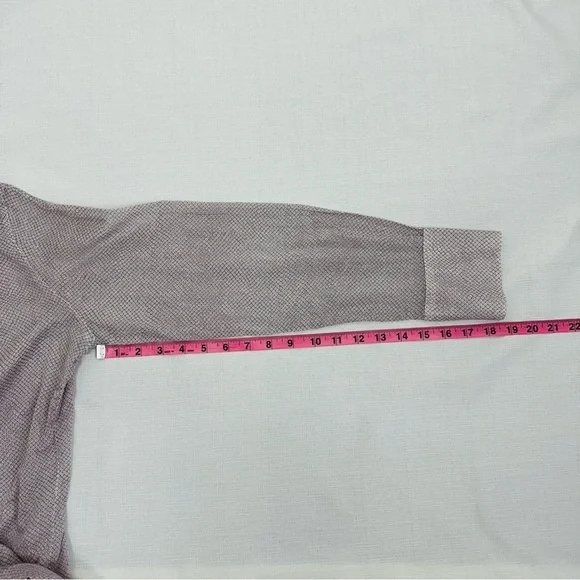 Faconnable Women's size 10 Gray Pink Dot Sheer Button Down Long Sleeve S… - Picture 11 of 11
